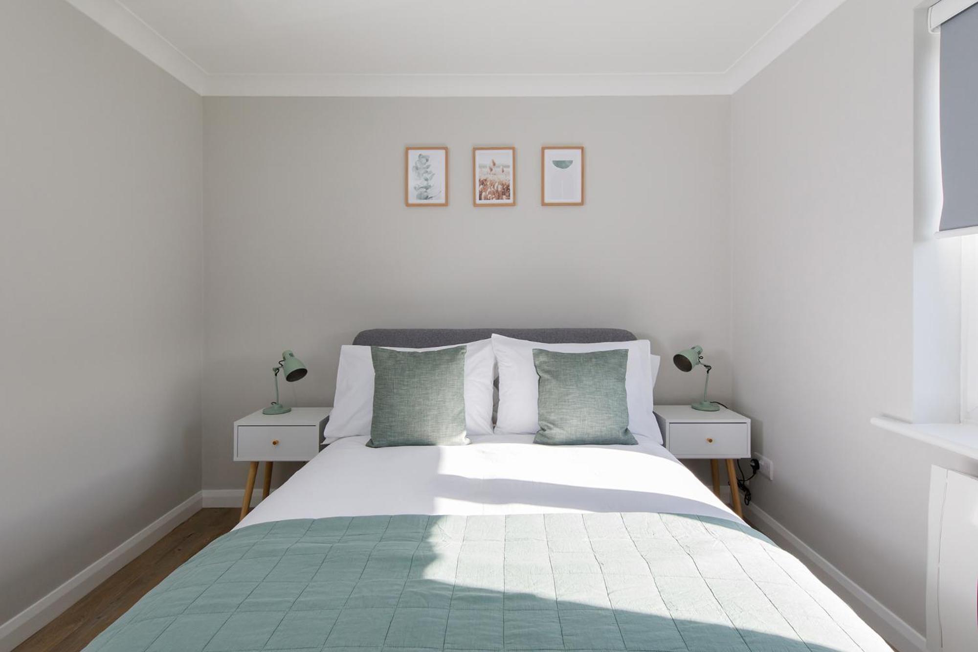 Little Blue By The Butler Collection Apartamento Chichester Exterior foto